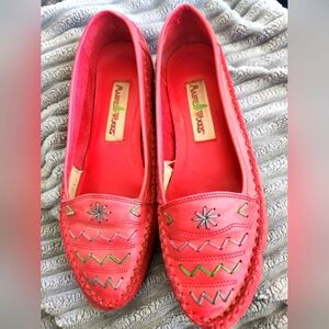 Main Woods leather flats